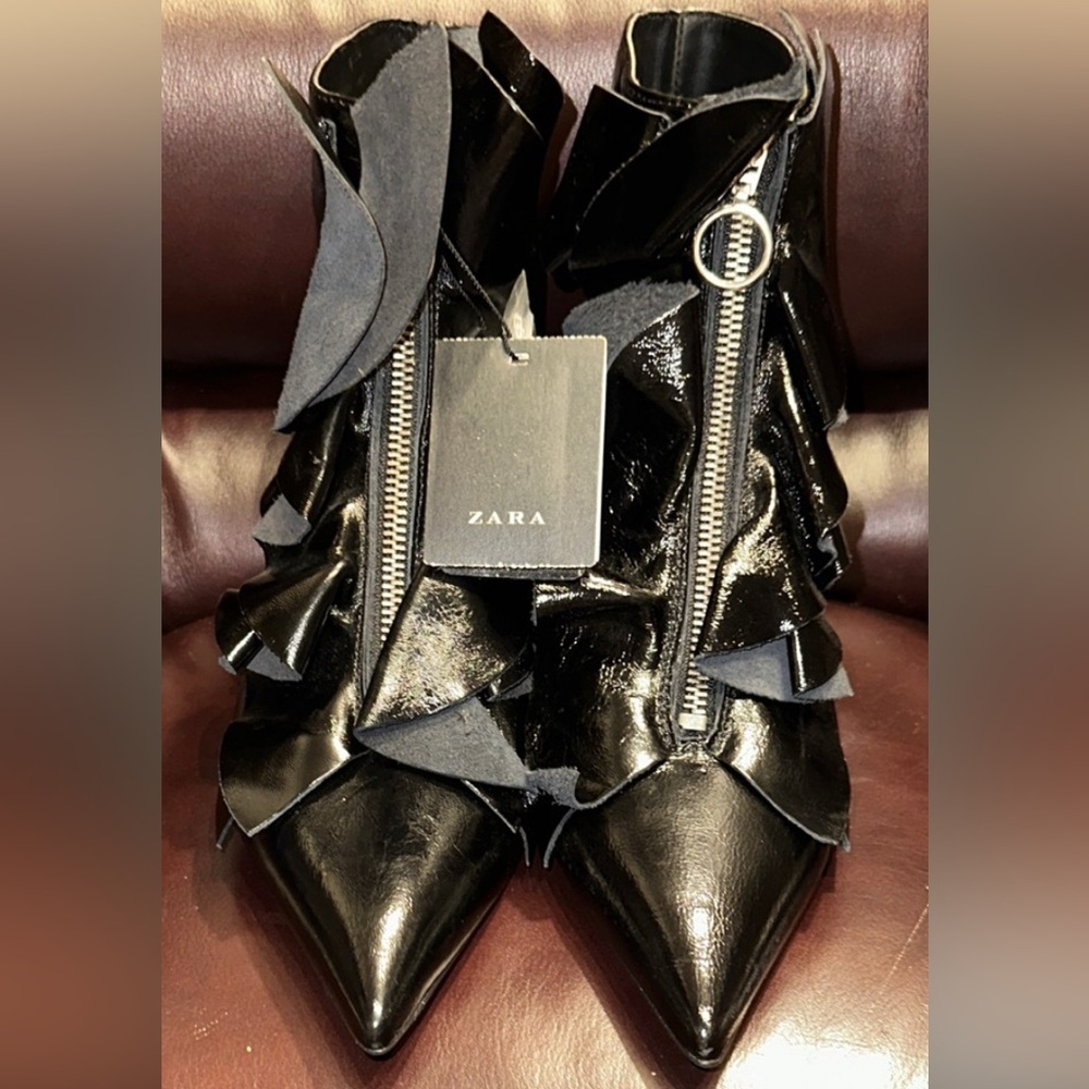 NWT Zara Ruffled Patent Leather Kitten Heel Booties